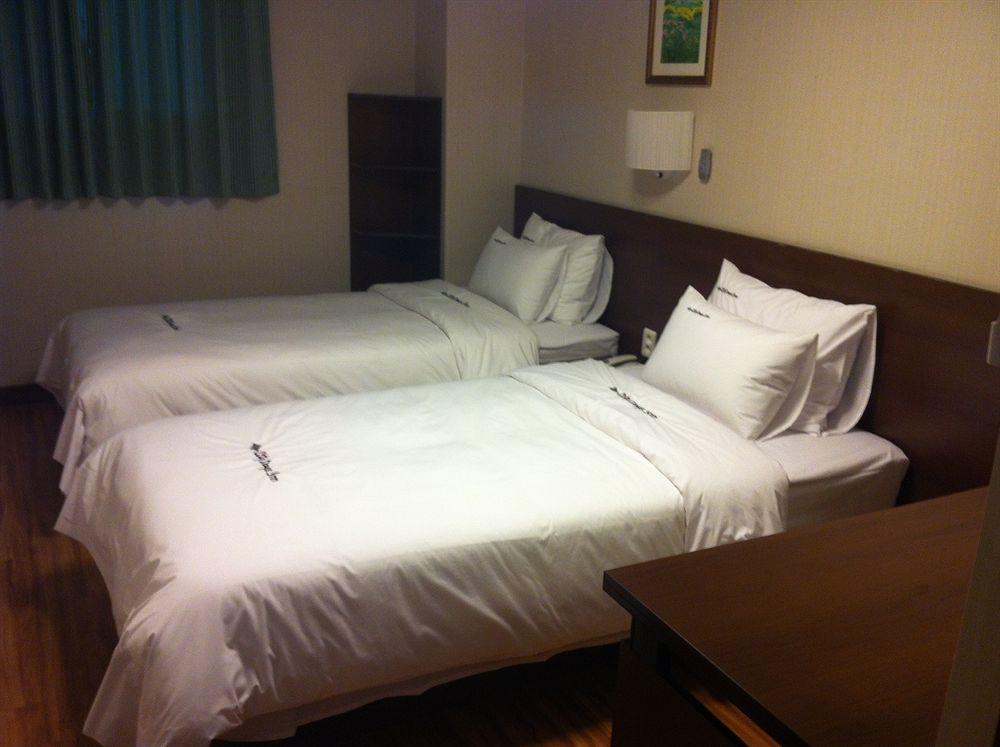 Global Inn Seoul Dongdaemun City Days Inn Exterior photo