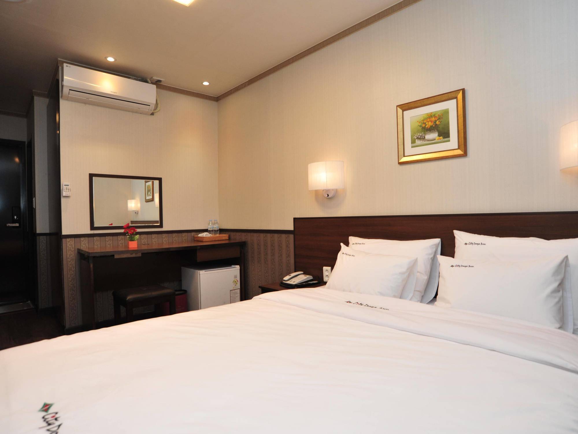 Global Inn Seoul Dongdaemun City Days Inn Exterior photo