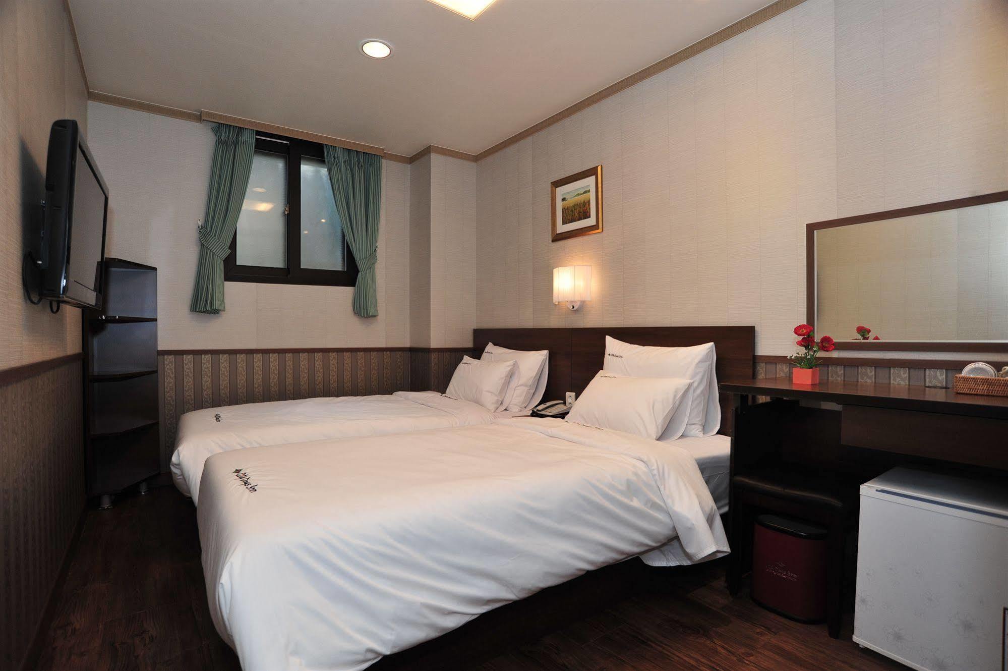 Global Inn Seoul Dongdaemun City Days Inn Exterior photo