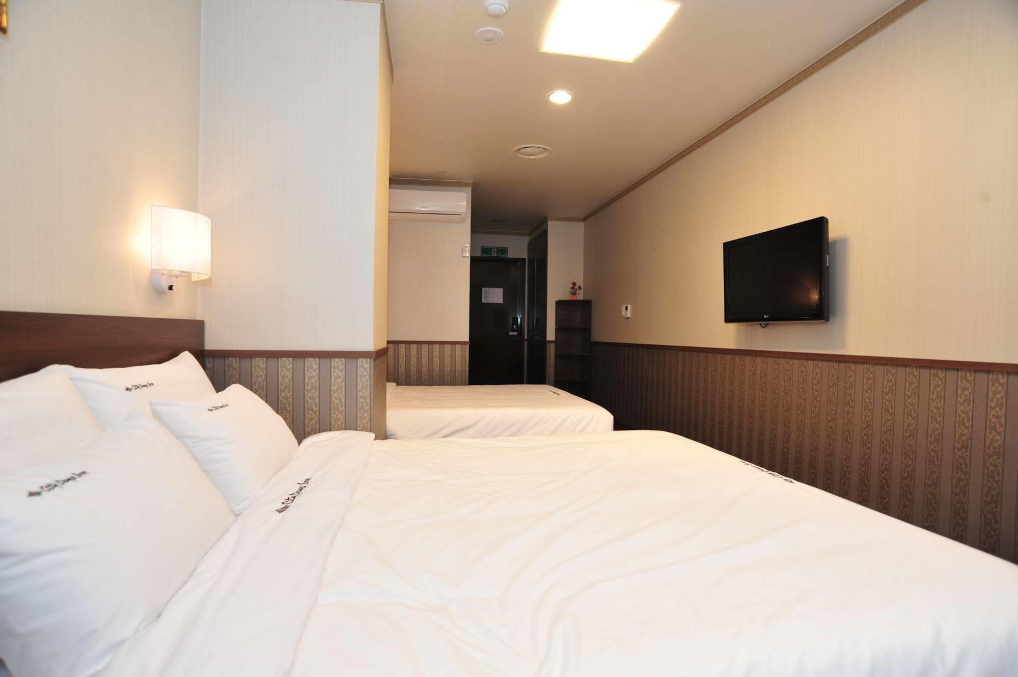 Global Inn Seoul Dongdaemun City Days Inn Exterior photo